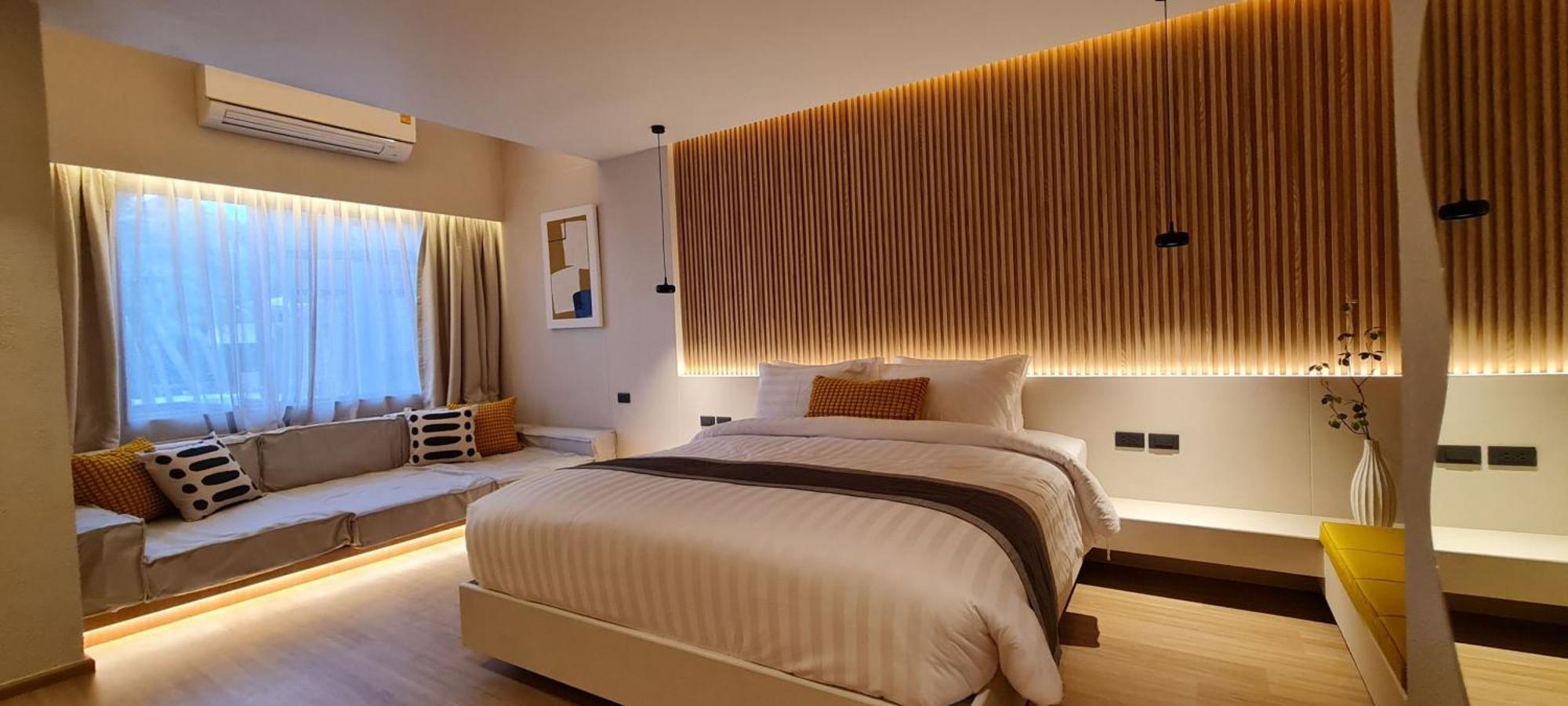 Deluxe King Room