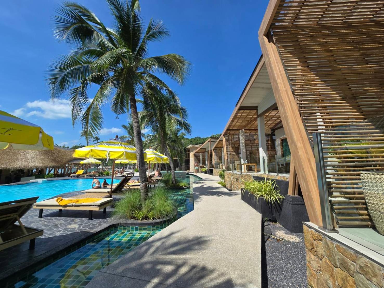 Junior Suite Pool View